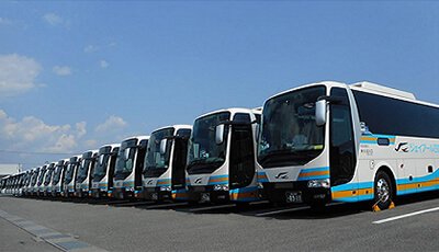 画像:ジェイアール四国バスの全車両に施工(100両)