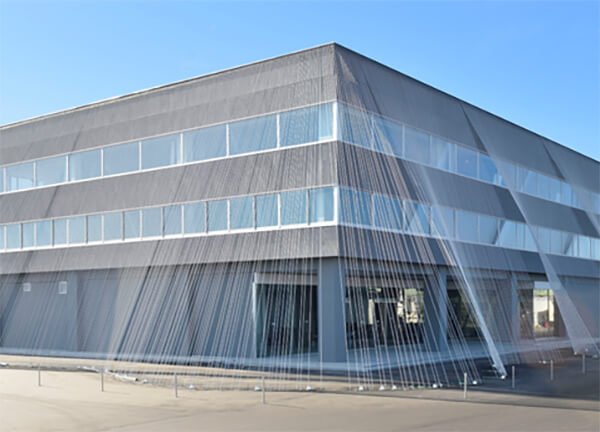 画像:定期的な清掃でオフィス環境・美観を維持する