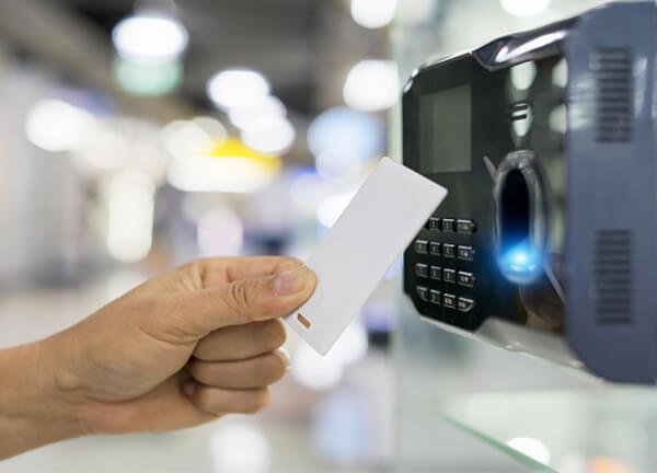 画像:勤怠管理を効率化したい