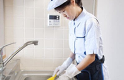 画像:キッチンシンク・ガスコンロ清掃