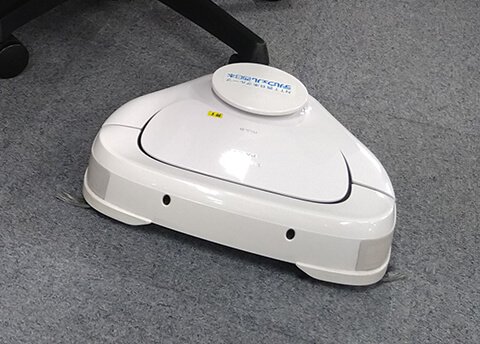 画像:清掃ロボット(事業運営)